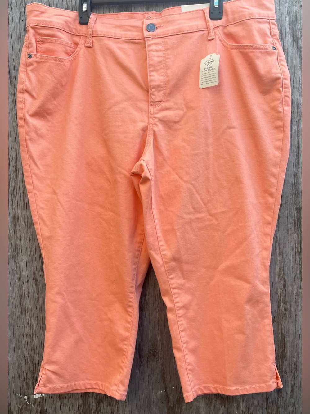 St Johns Bay Papaya Peach Capri Pants 18 W